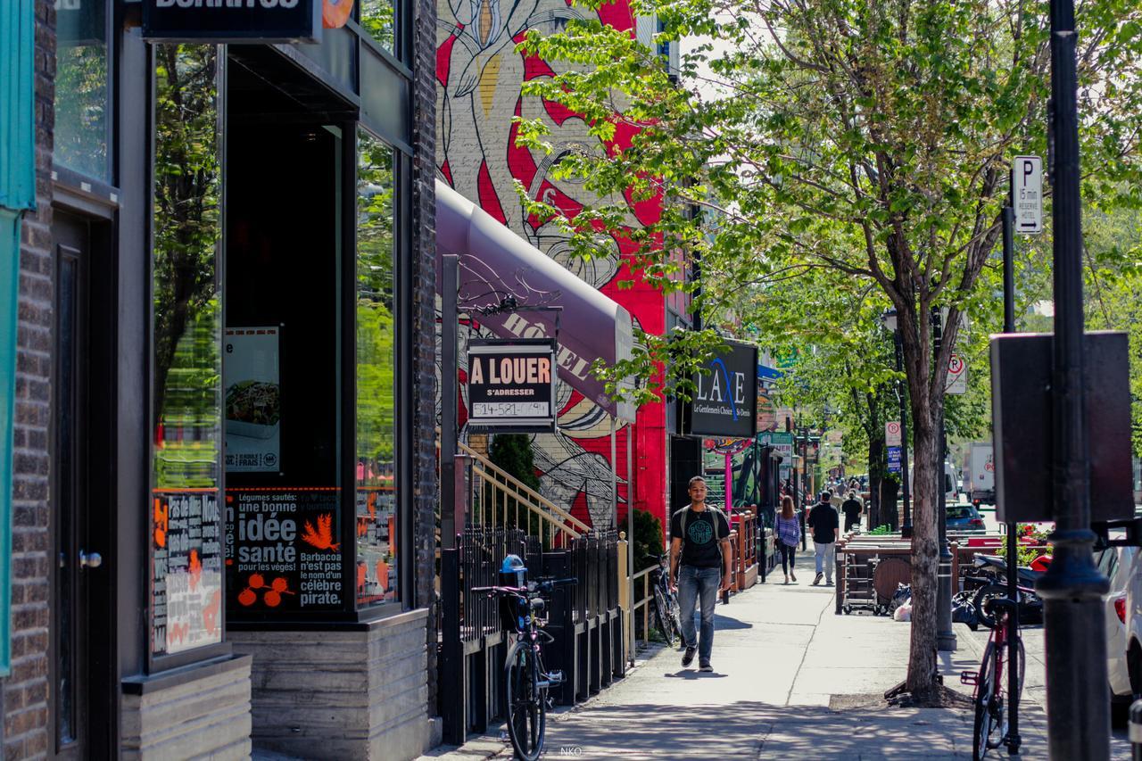 Pied-A-Terre Mont-Royal Hostel Montreal Exterior photo